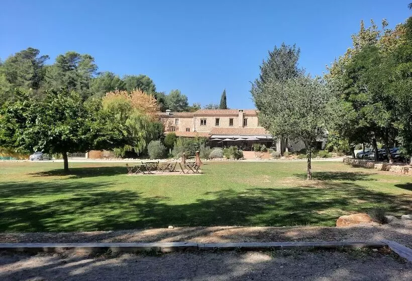 ホテル La Bastide De Montferrat