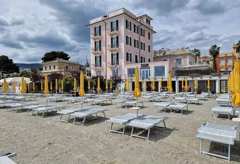 ホテル Miramare   Spotorno