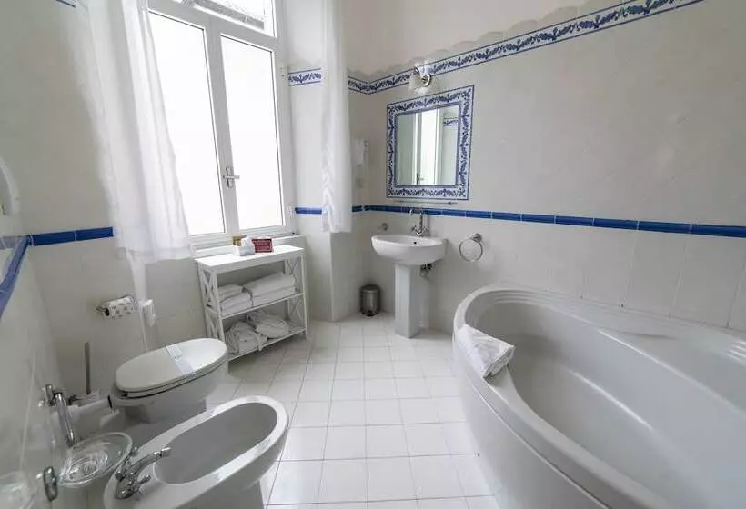 ホテル Miramare   Spotorno