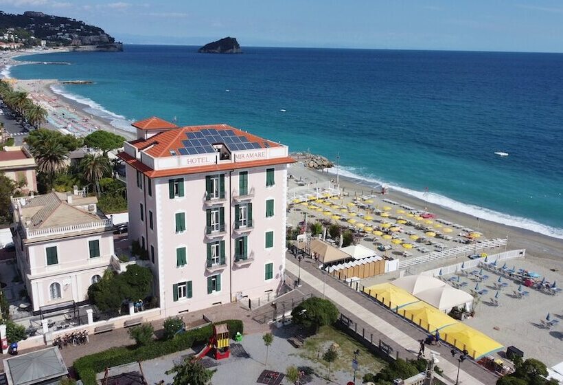 בית מלון כפרי Miramare Spotorno