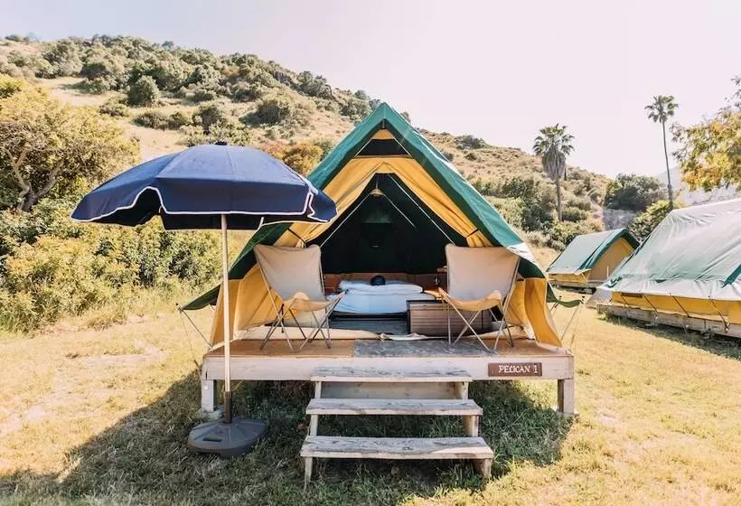 Hotelli White’s Landing Catalina Camp