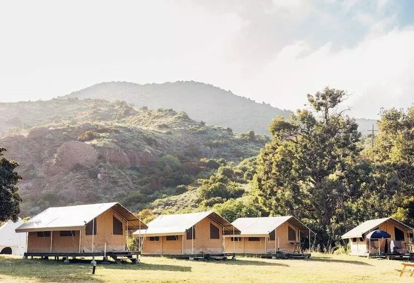 Hotelli White’s Landing Catalina Camp