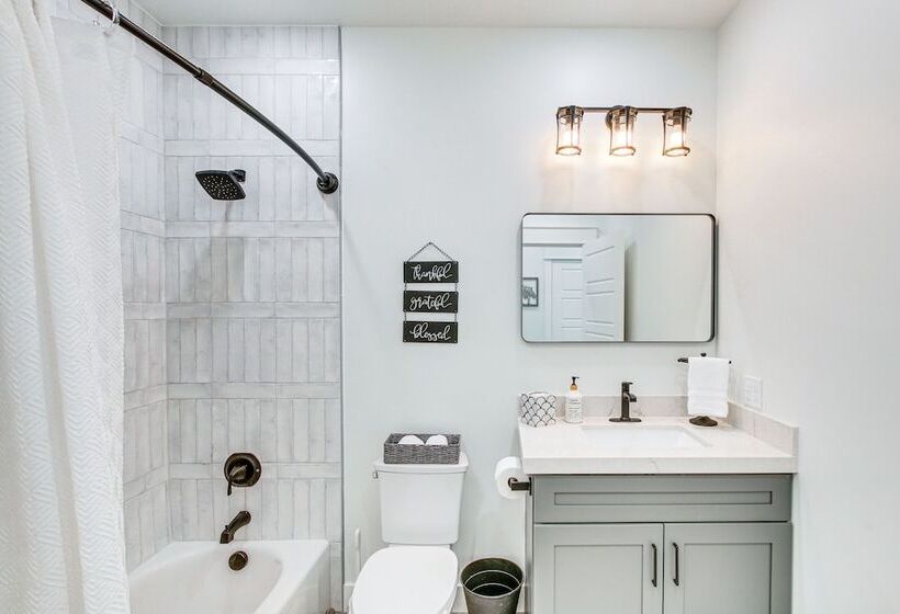 Modern & Spacious Garden City Home W/ Pool Access!