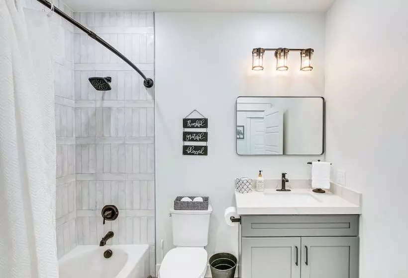 Modern & Spacious Garden City Home W/ Pool Access!