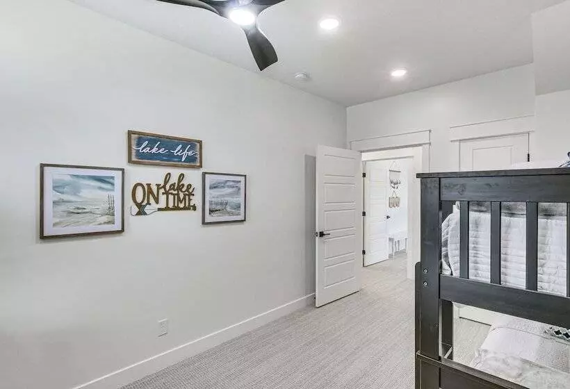 Modern & Spacious Garden City Home W/ Pool Access!