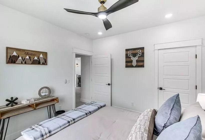 Modern & Spacious Garden City Home W/ Pool Access!