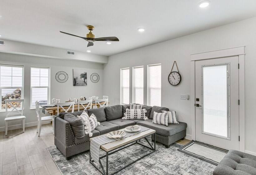 Modern & Spacious Garden City Home W/ Pool Access!