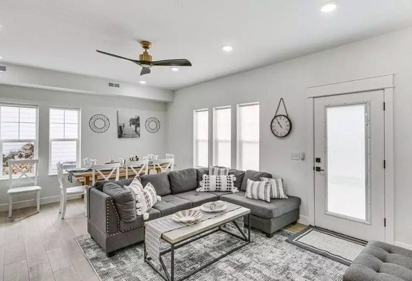 Modern & Spacious Garden City Home W/ Pool Access!