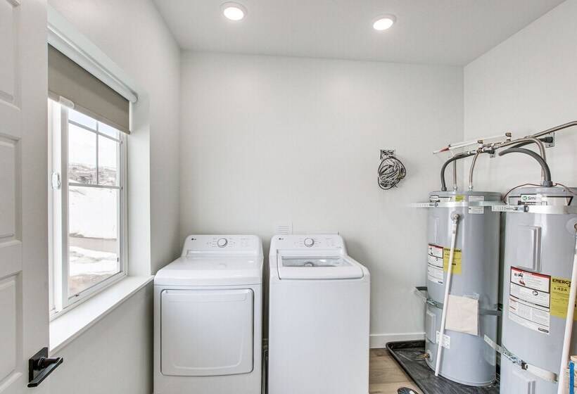 Modern & Spacious Garden City Home W/ Pool Access!