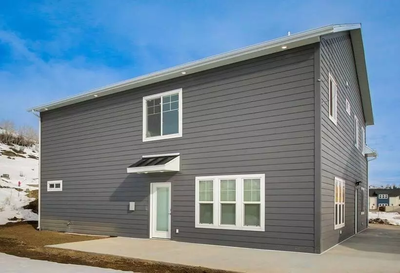 Modern & Spacious Garden City Home W/ Pool Access!