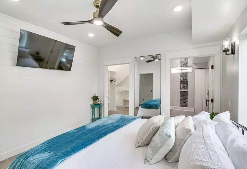 Modern & Spacious Garden City Home W/ Pool Access!