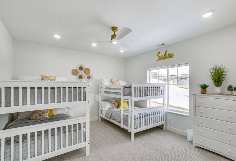 Modern & Spacious Garden City Home W/ Pool Access!