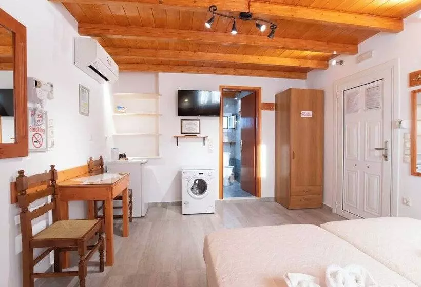 Majatalo Room In Apartment   Third Floor With Sea View Double Or Twin Room With Private Terrace