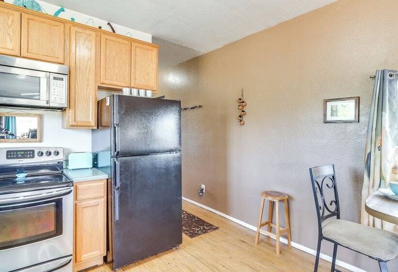 Pet Friendly Chilcoot Cottage On 34 Acres!