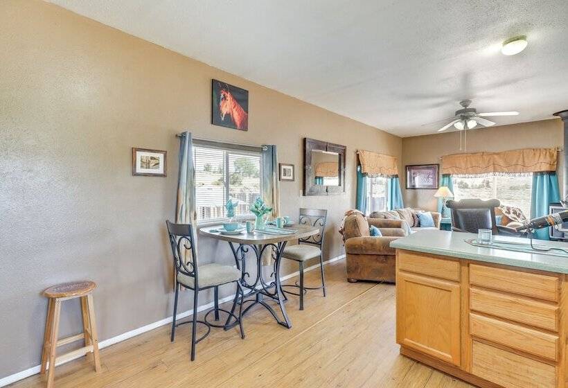 Pet Friendly Chilcoot Cottage On 34 Acres!