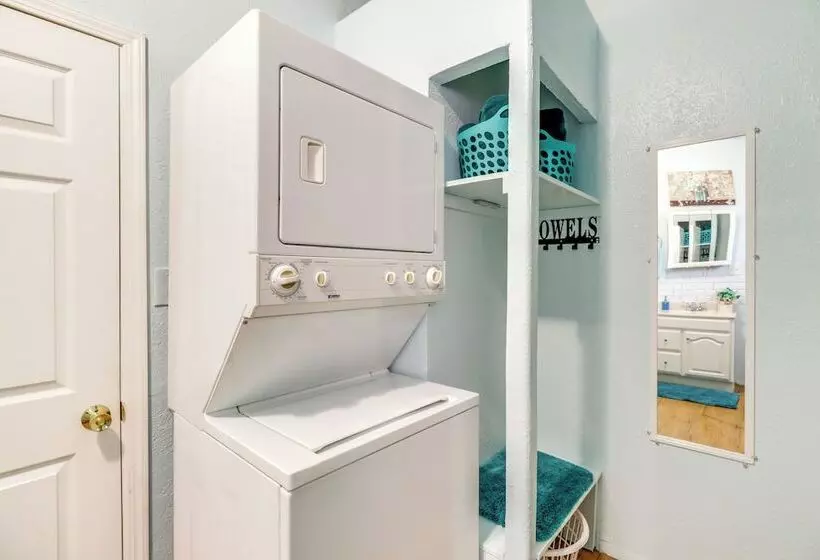 Pet Friendly Chilcoot Cottage On 34 Acres!