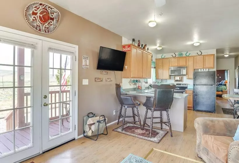 Pet Friendly Chilcoot Cottage On 34 Acres!