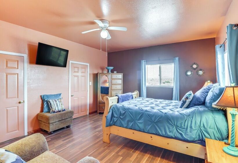 Pet Friendly Chilcoot Cottage On 34 Acres!