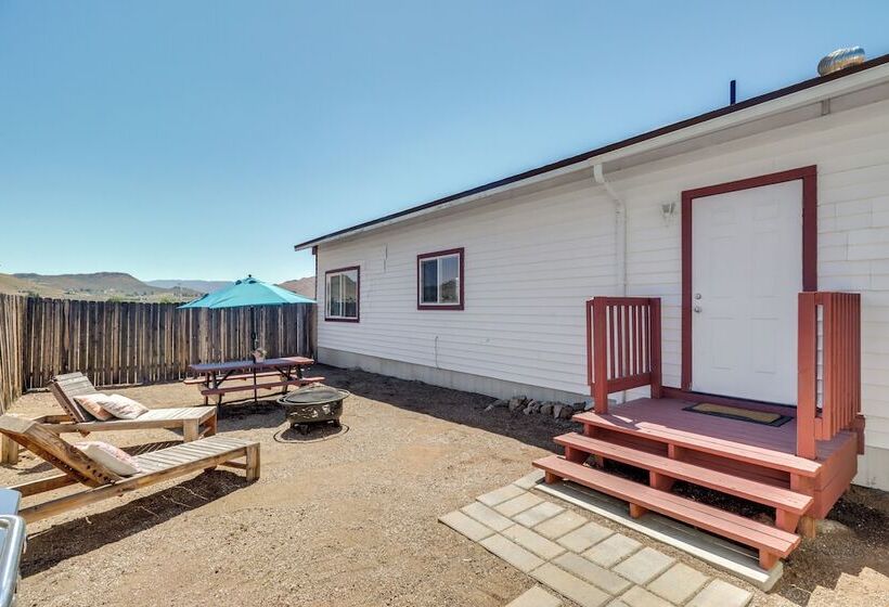 Pet Friendly Chilcoot Cottage On 34 Acres!