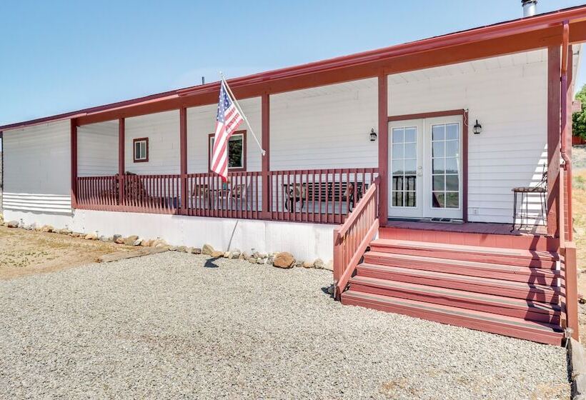 Pet Friendly Chilcoot Cottage On 34 Acres!