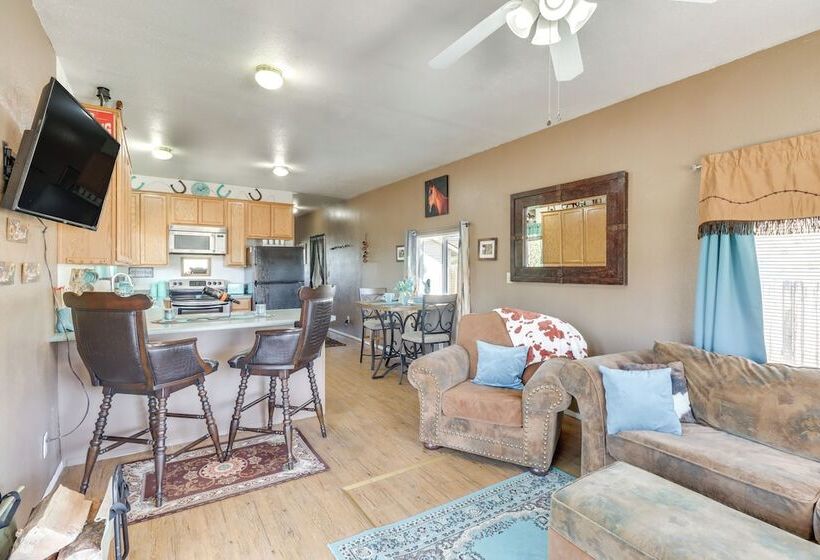 Pet Friendly Chilcoot Cottage On 34 Acres!