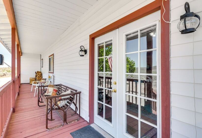 Pet Friendly Chilcoot Cottage On 34 Acres!