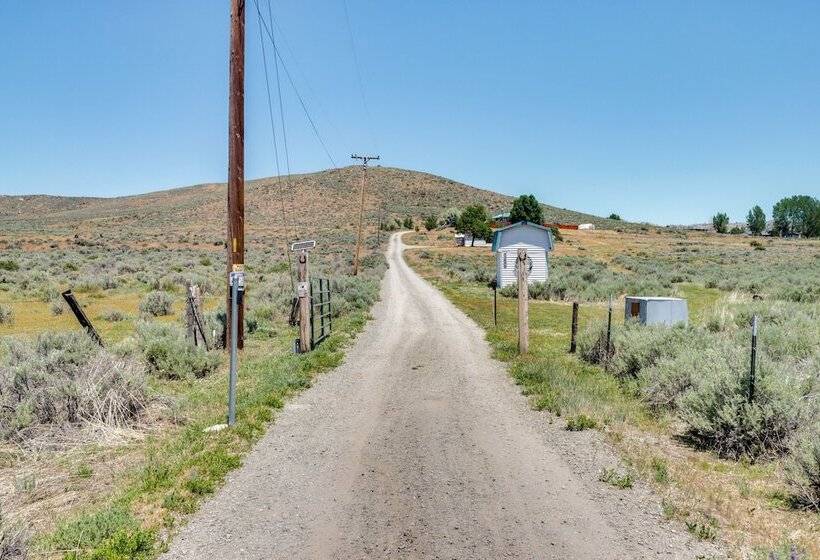 Pet Friendly Chilcoot Cottage On 34 Acres!