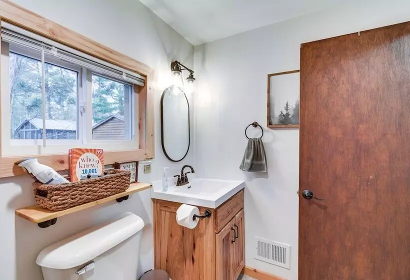 Pet Friendly Couderay Cabin W/ Boat Dock + Grill!