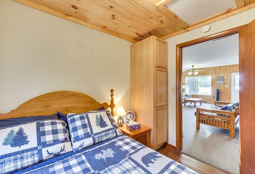 Pet Friendly Couderay Cabin W/ Boat Dock + Grill!