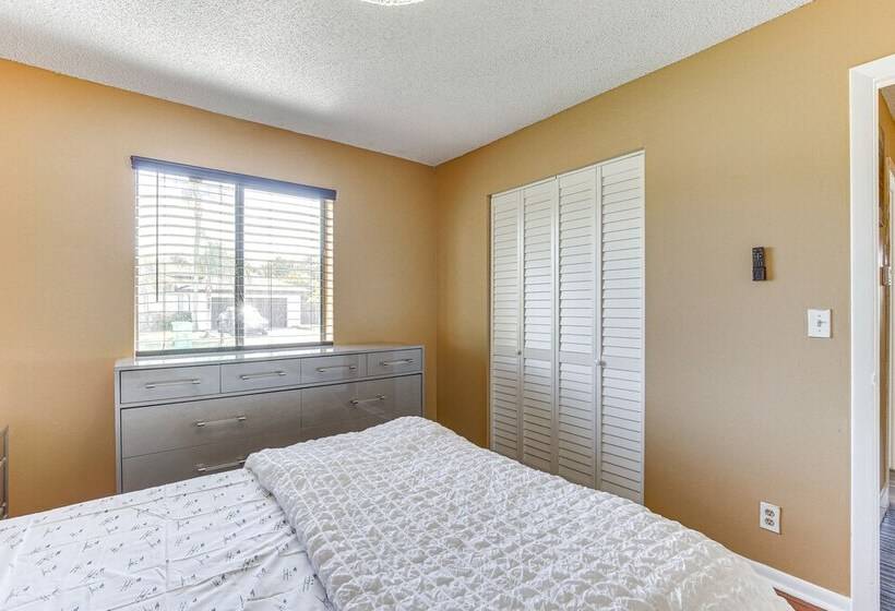 Near Beaches: Pet Friendly Sunrise Escape W/ Patio