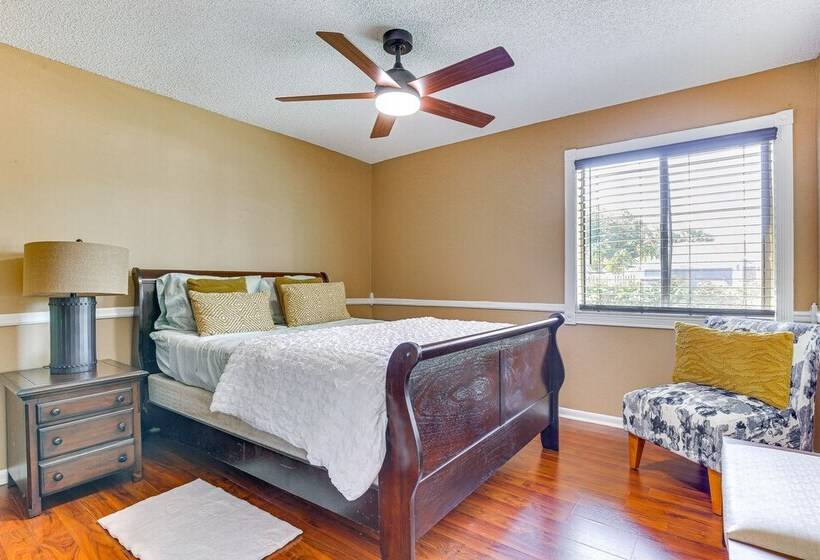 Near Beaches: Pet Friendly Sunrise Escape W/ Patio