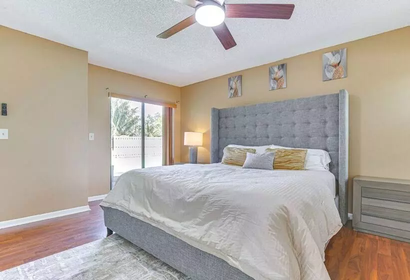 Near Beaches: Pet Friendly Sunrise Escape W/ Patio