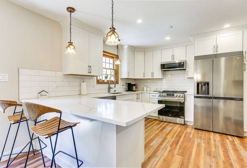 Secluded Poconos Retreat With Deck & Fire Pit