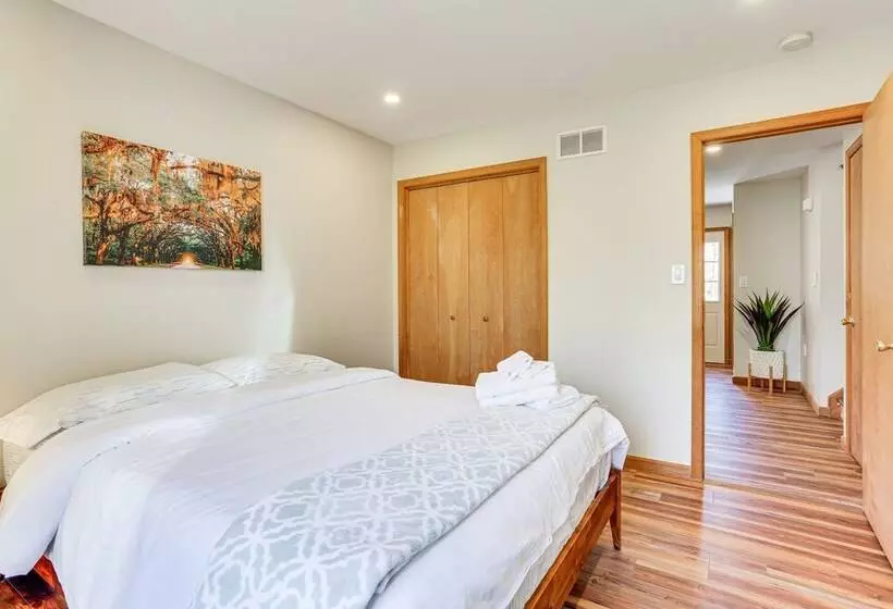 Secluded Poconos Retreat With Deck & Fire Pit