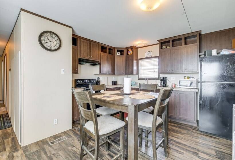 Remote Texas Group Retreat W/ Free Wifi!