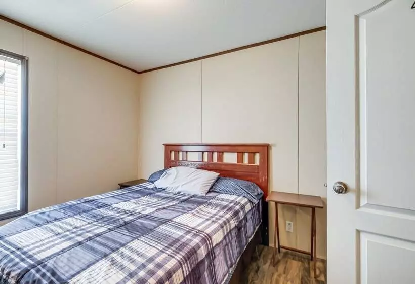 Remote Texas Group Retreat W/ Free Wifi!