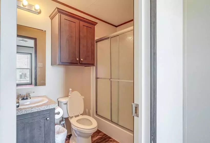 Remote Texas Group Retreat W/ Free Wifi!