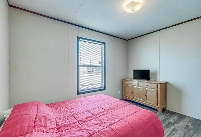 Remote Texas Group Retreat W/ Free Wifi!