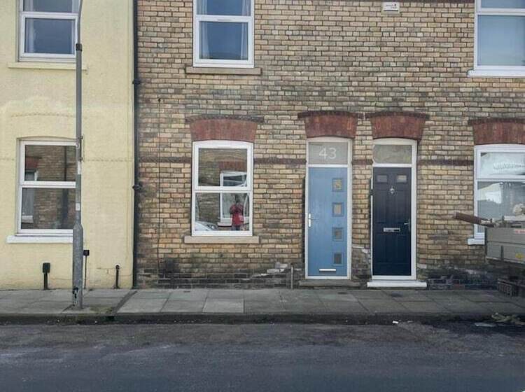 إقامة Impeccable 3 Bed House In York