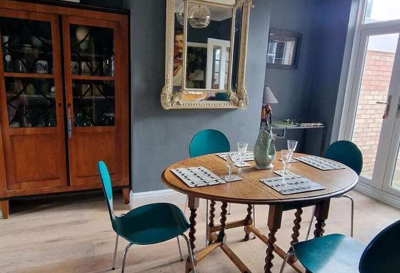 إقامة Inviting 2 Bed Character House Stamford