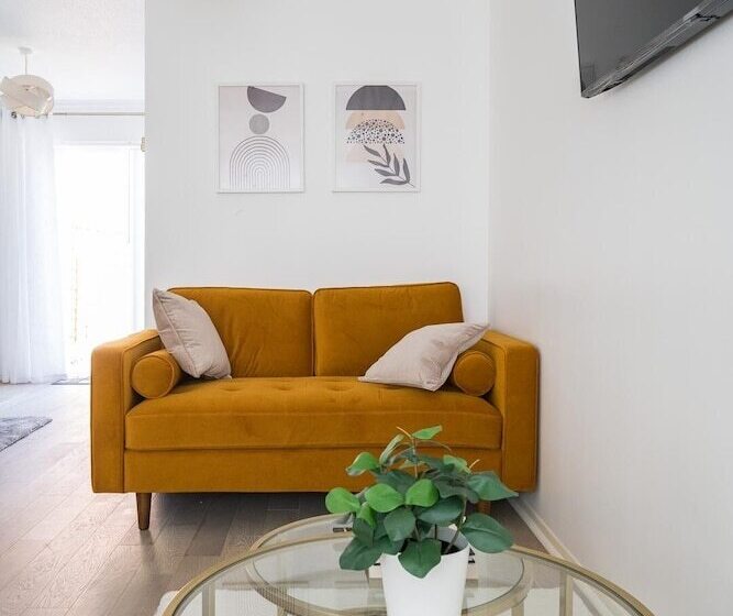 Residenza Luxurious 2 Bed House In Dartford