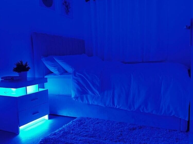 Residenza Luxurious 2 Bed House In Dartford