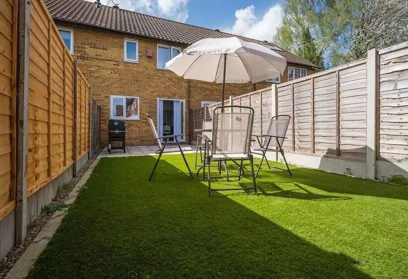 レジデンス Luxurious 2 Bed House In Dartford