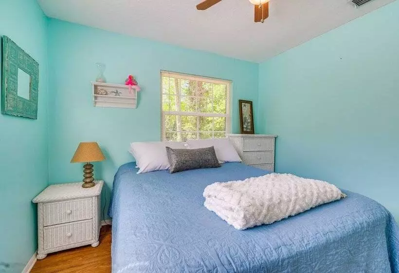 Riverfront Inglis Duplex W/ Shared Dock & Fire Pit