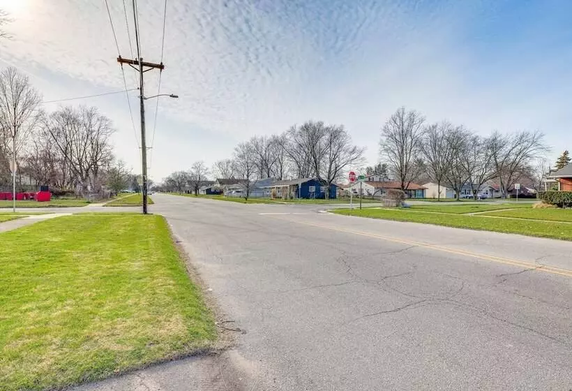 South Bend Home W/ Gas Grill Near Universities!