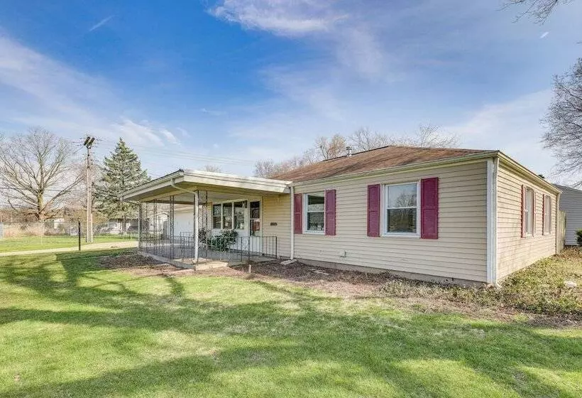 South Bend Home W/ Gas Grill Near Universities!