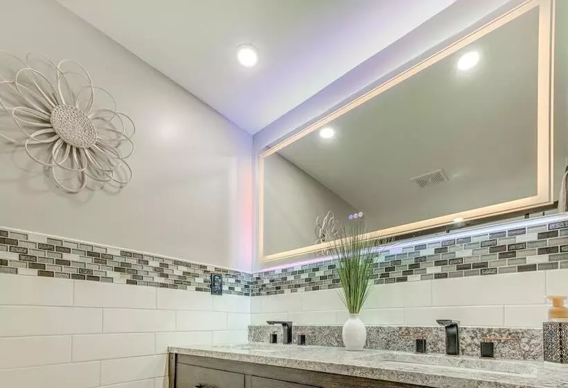 South Bend Home W/ Gas Grill Near Universities!