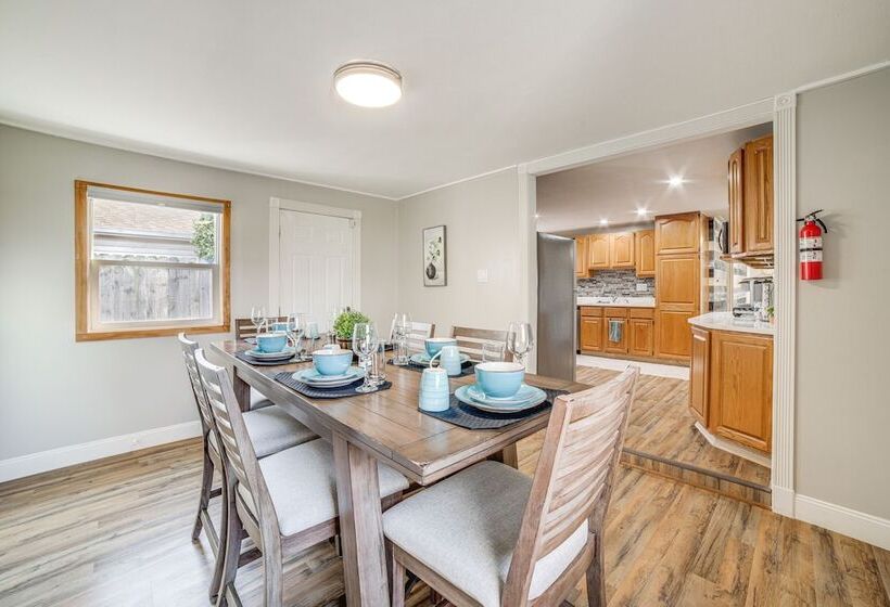 South Bend Home W/ Gas Grill Near Universities!