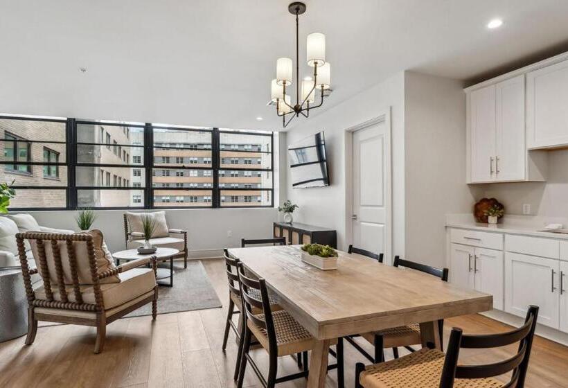 The Eleanor New Orleans