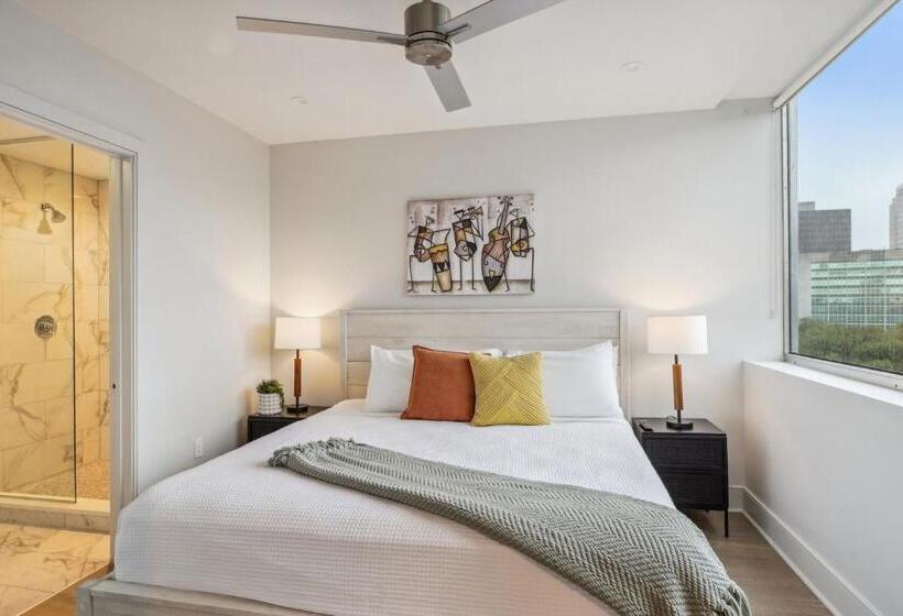 The Eleanor New Orleans